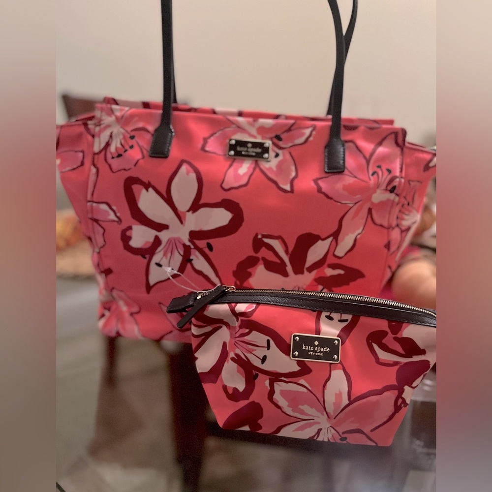 Kate Spade set with matching Wristlet